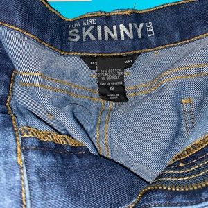 NY&CO Women skinny jeans size 18